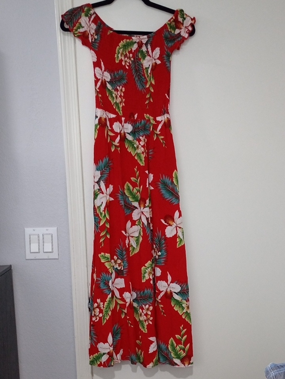 Tropical/Vacation/Summer/ Casual Or Dressy  Day or Night Outing Size M